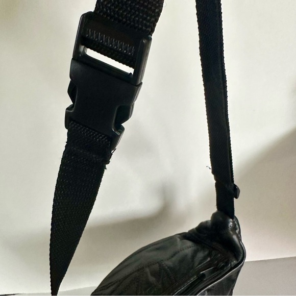 Vtg Leather Fanny Pack Bum Bag! Halloween THE ROCK Adjustable - Picture 4 of 10